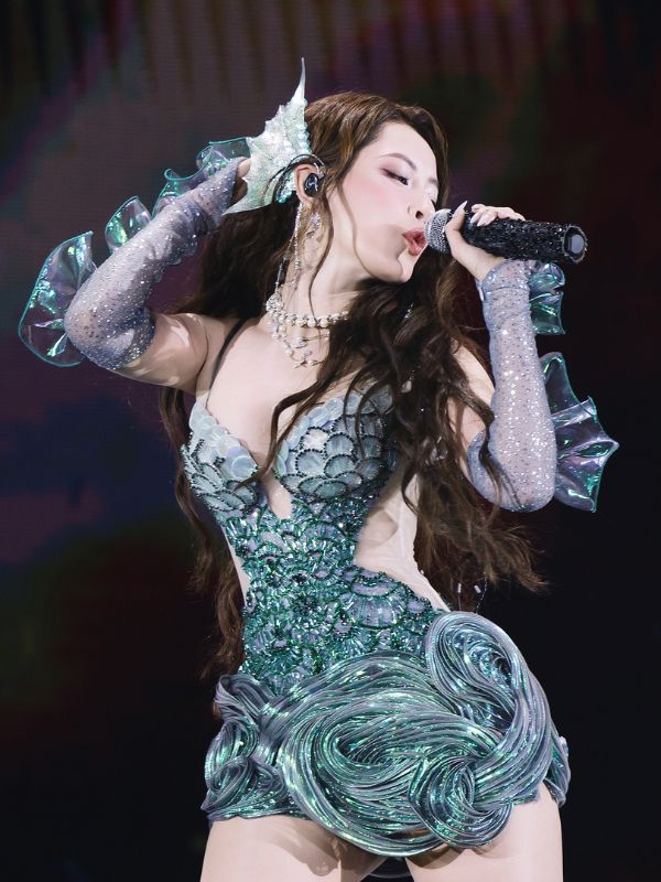 Hot girl Chi Pu bikini sexy khoe sắc vóc hút hồn.