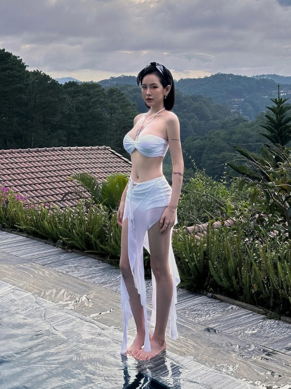 Vẻ đẹp quyến rũ dưới ánh chiều núi rừng.