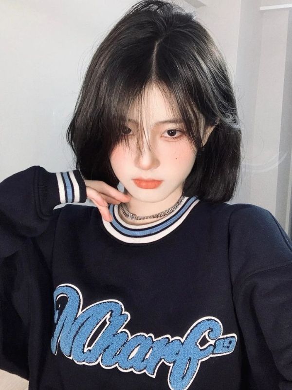 Hình Gái Đẹp Tóc Ngắn 17 Tuổi