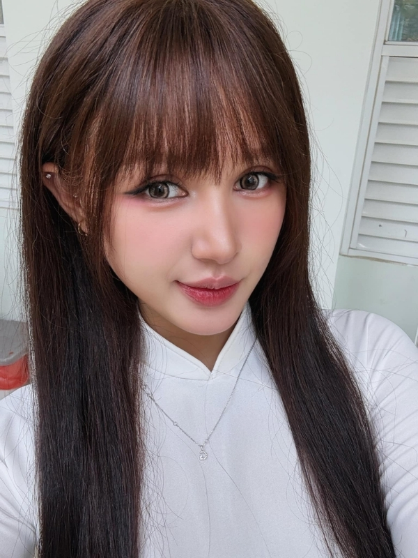 Hot girl Xoài Non kiểu tóc học sinh