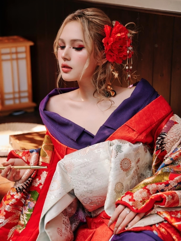 Hot girl Xoài Non hóa nàng geisha