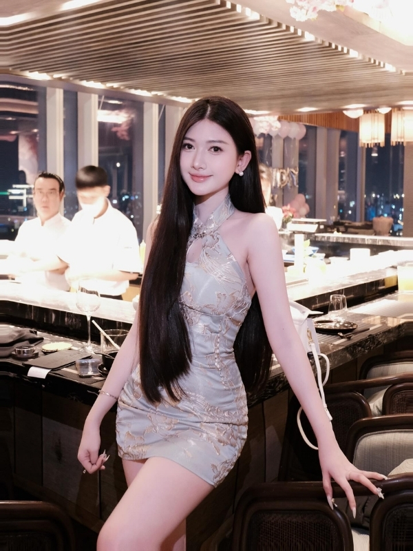 Dịu dàng nhưng vẫn toát lên nét sang trọng.