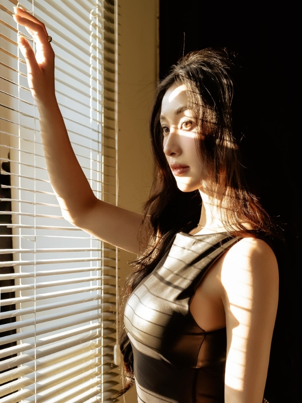 Jun Vũ sexy ánh sáng cắt nét