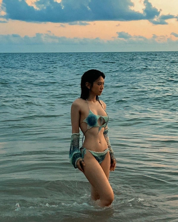 l&ecirc; bống mặc bikini