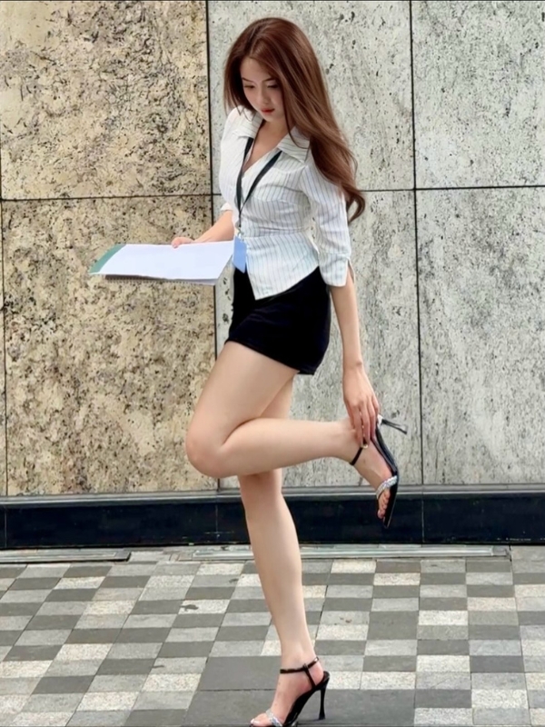 Ánh mắt hút hồn đầy mê hoặc