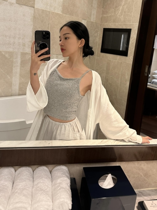 Nàng thơ trong sáng đầy thanh lịch