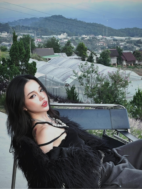 Chill nhẹ trên ban công gió lộng