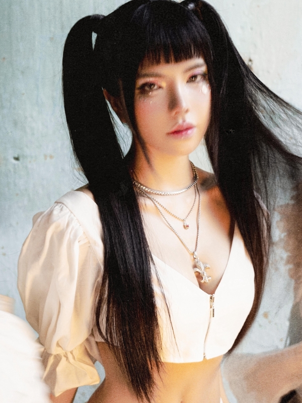 Tóc buộc hai bên gợi cảm đáng yêu