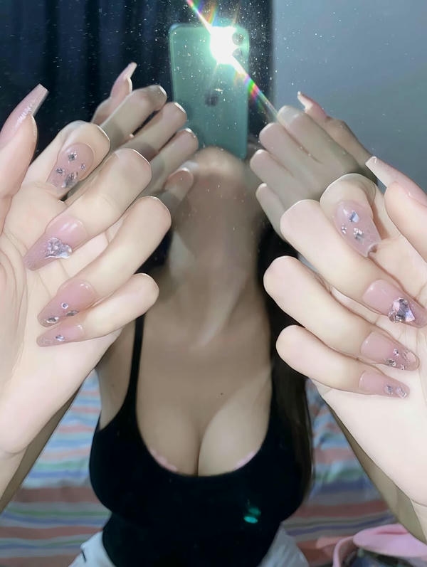 nail pink sexy gương