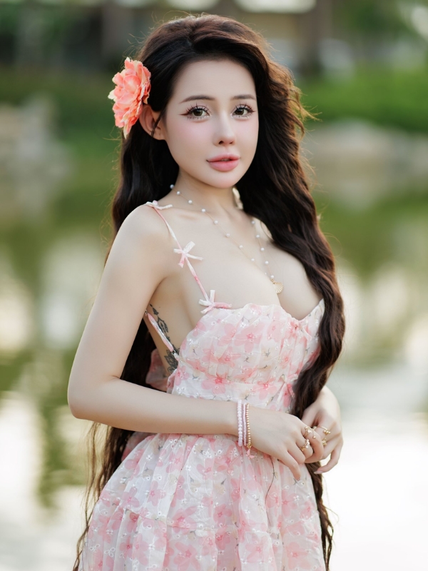 Nét dịu dàng từ Ngân 98 sexy