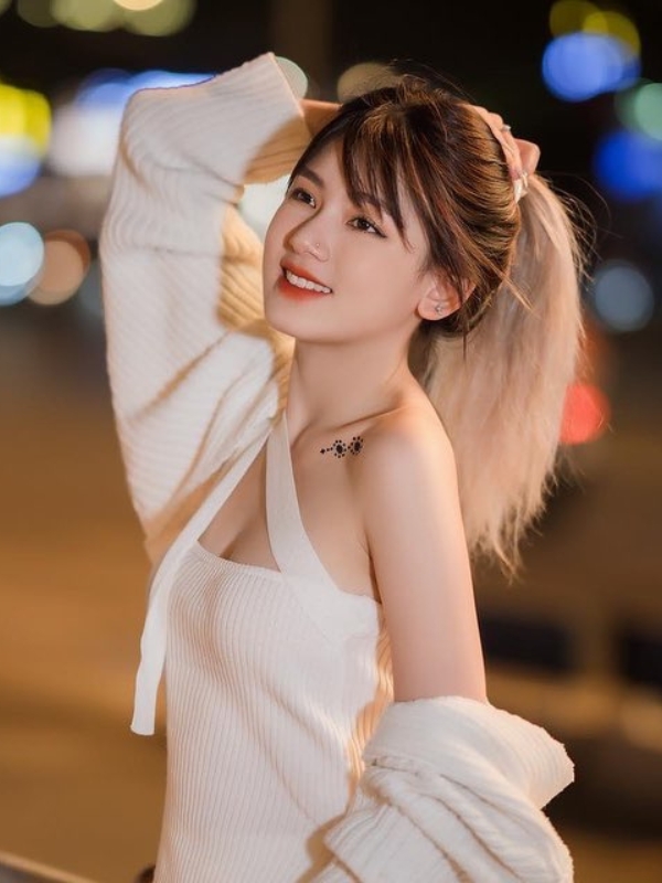 Nét đẹp quyến rũ với áo trễ vai