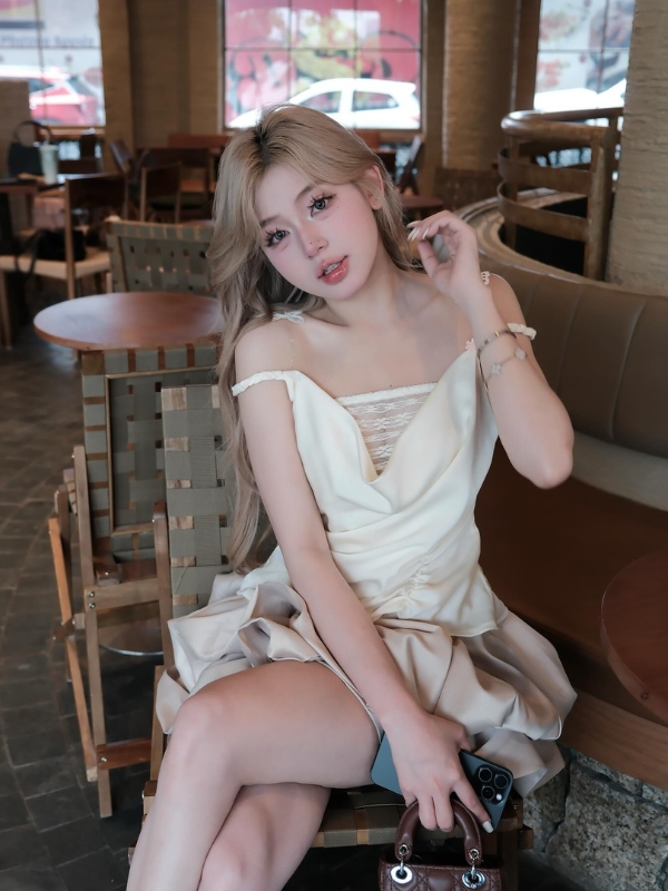 Nét đẹp sang trọng bên tách cà phê