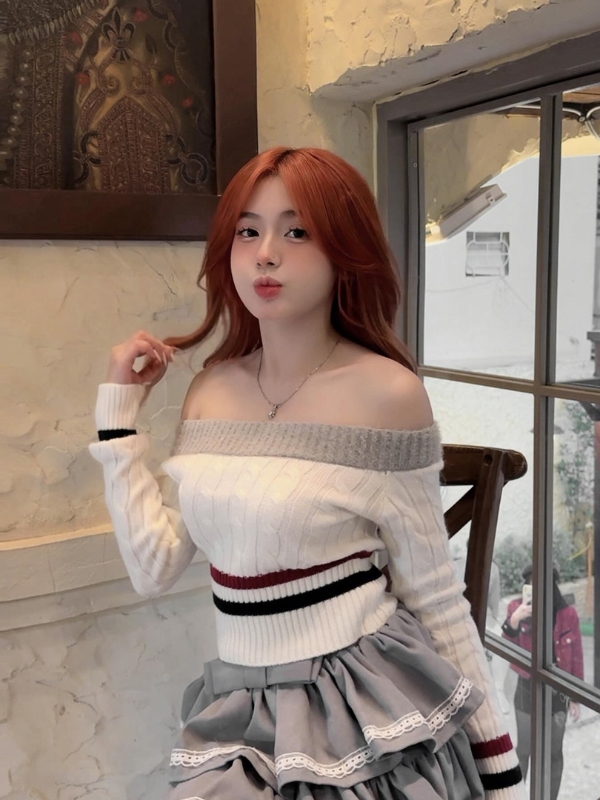 Váy len trễ vai khoe bờ vai mềm