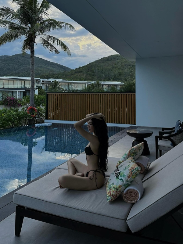 Dịu dàng thư thái bên hồ bơi xanh