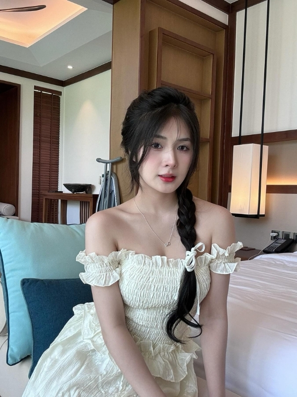 Chiêm ngưỡng loạt ảnh mới năm 2025 của Quỳnh Alee sexy đầy quyến rũ