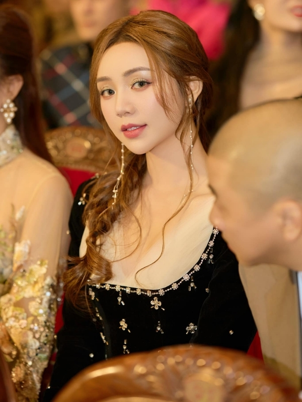 Sang trọng nổi bật giữa ánh đèn