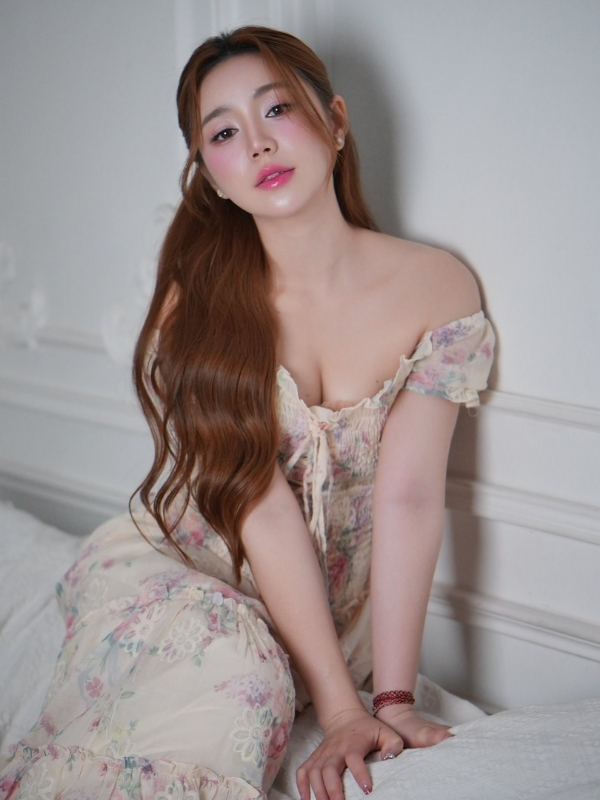 hình gái đẹp tóc dài 14 tuổi