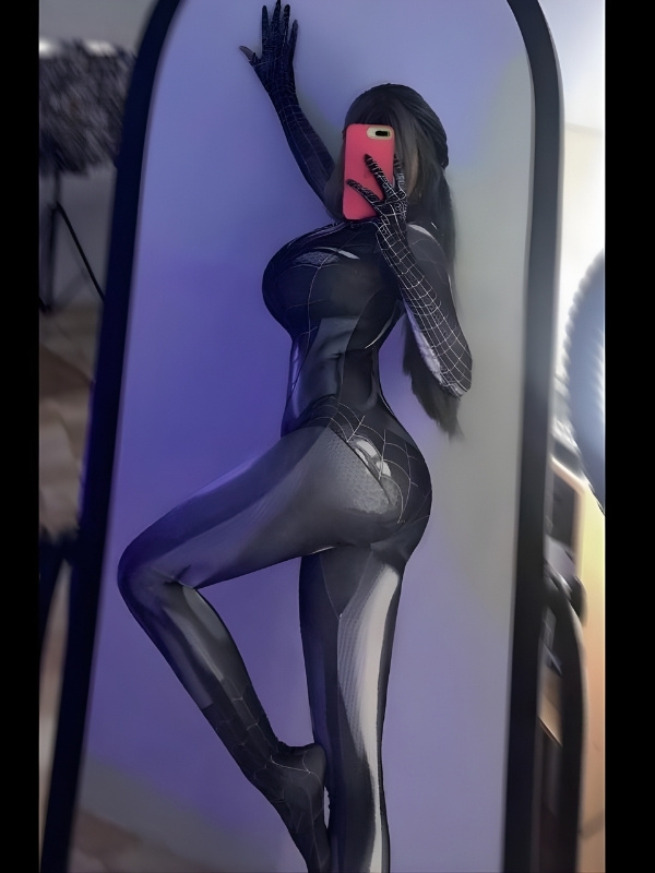spider woman vietnam cosplay sexy