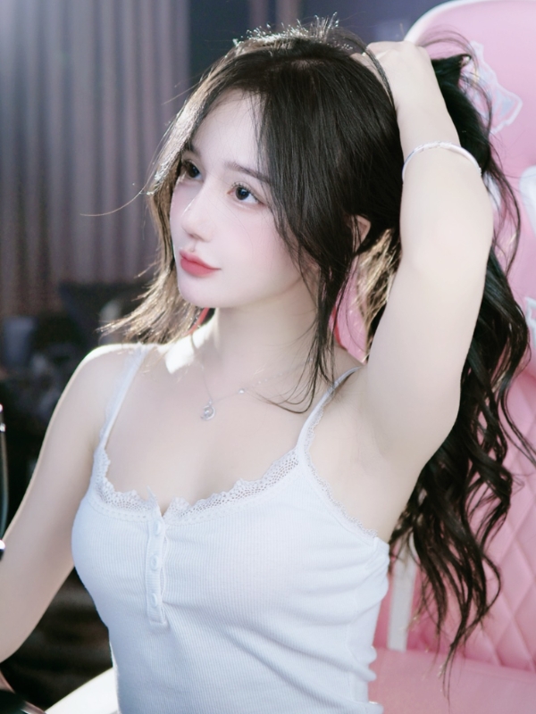 Streamer Phan Hoàng Thiên Thy