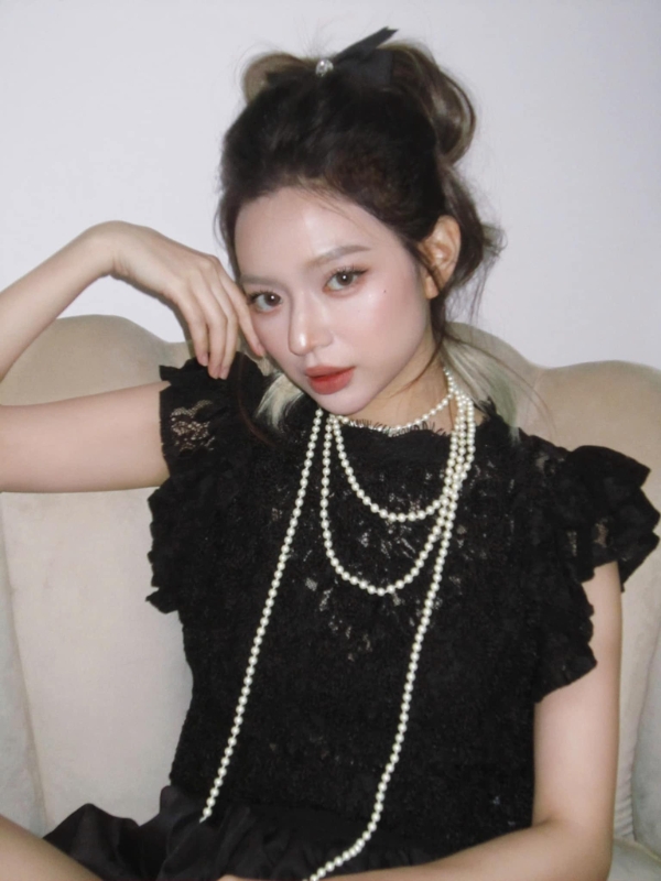 Kim Chi với phong cách vintage