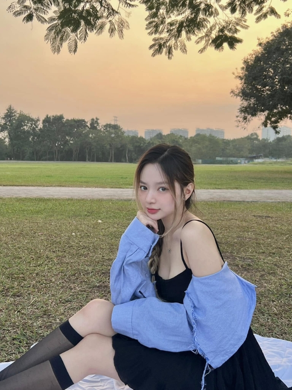 Thanh xuân bên nắng chiều