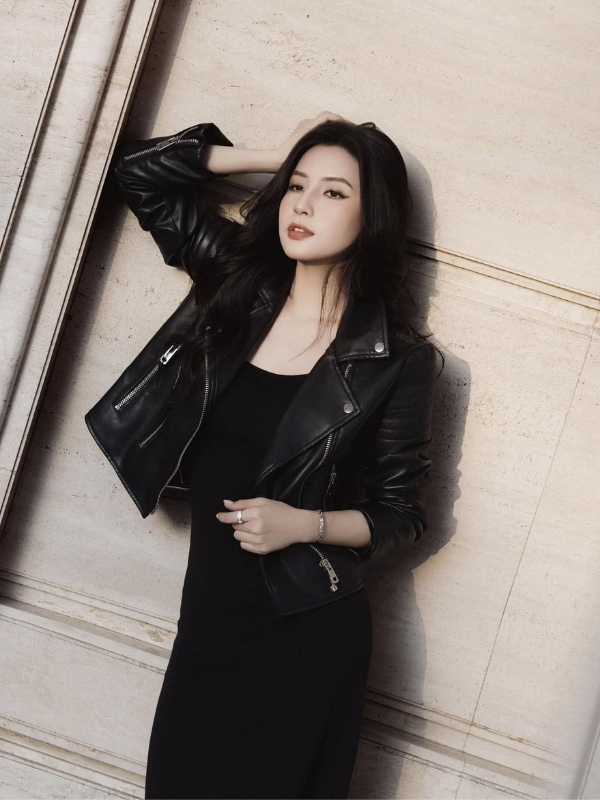 Gợi cảm và cá tính với áo da