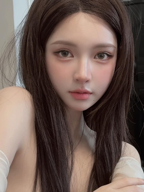 Cận mặt nàng thơ quyến rũCận mặt nàng thơ quyến rũ