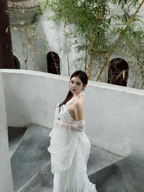 Vẻ đẹp mong manh trong trắng muốt