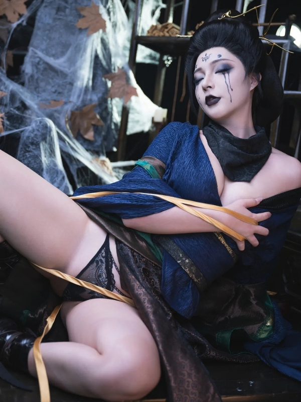 tứ muội cosplay 18