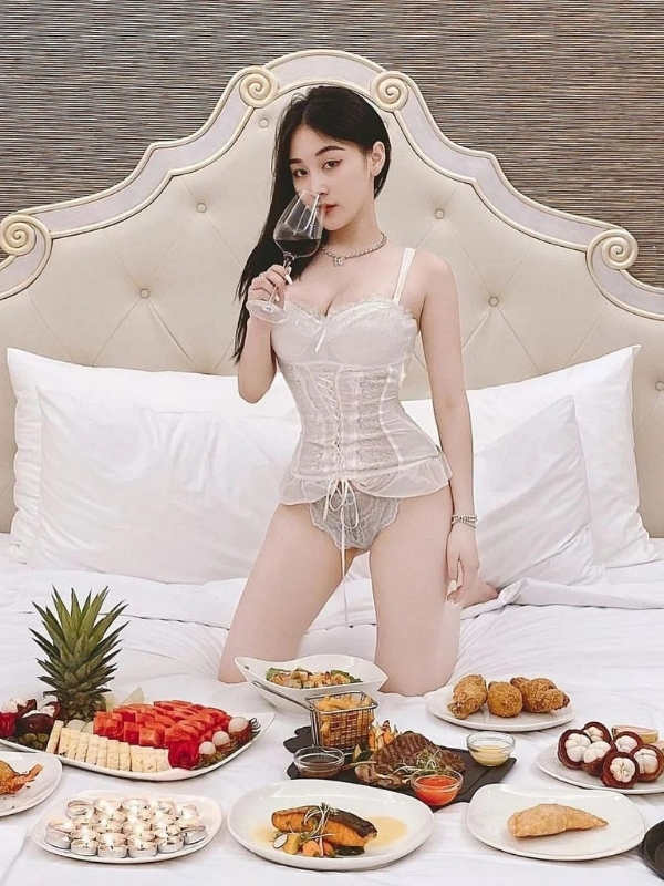 Cùng nàng bữa sáng sang chảnh