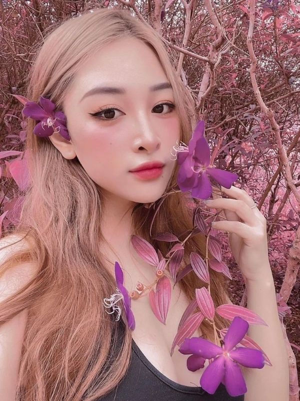 Gợi cảm với tóc bạch kim