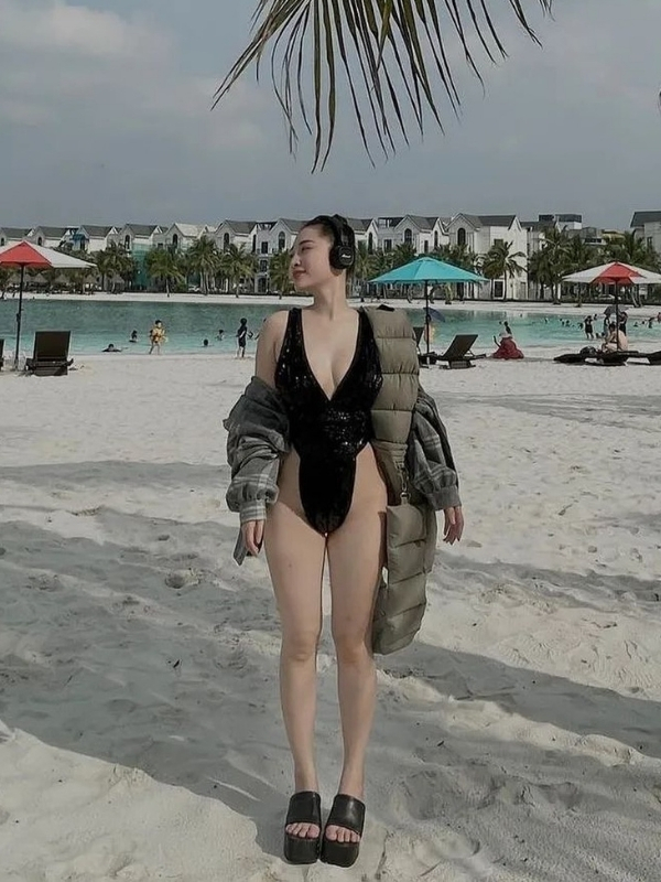 Cá tính nổi bật trên bãi cát