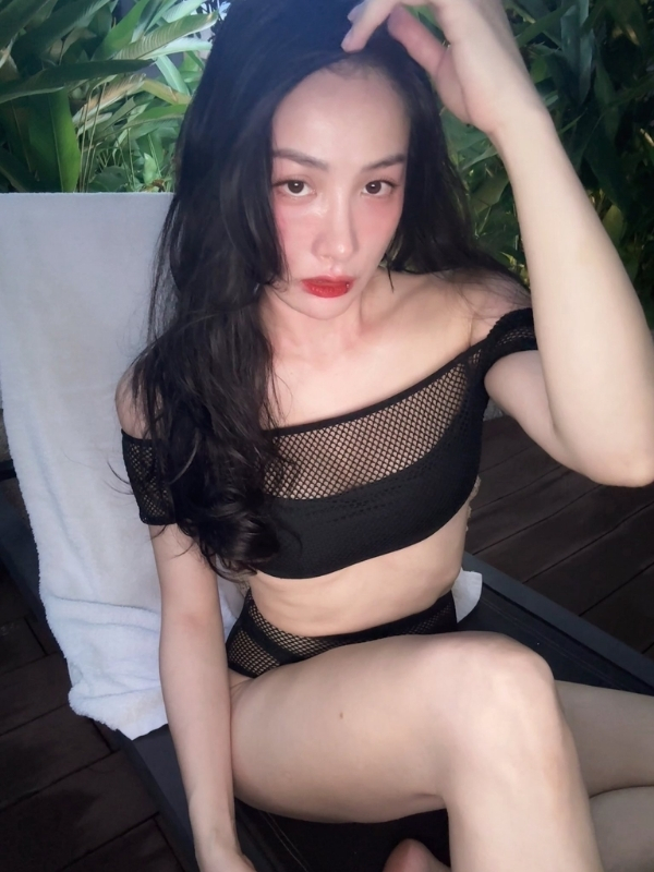 Yaya Trương Nhi sexy đầy cuốn hút