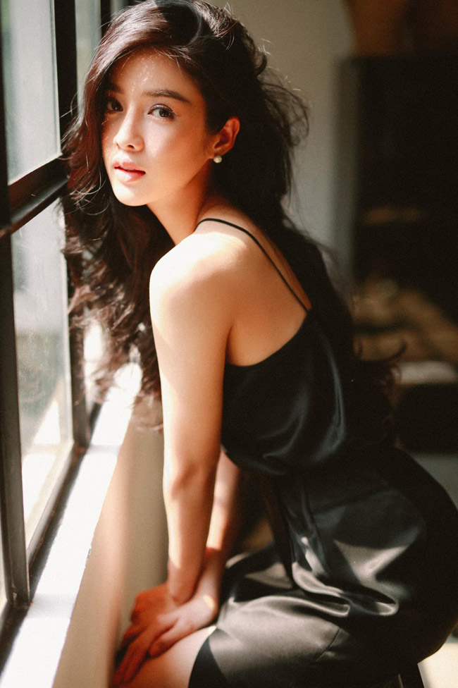 Gái xinh chụp ảnh - 1