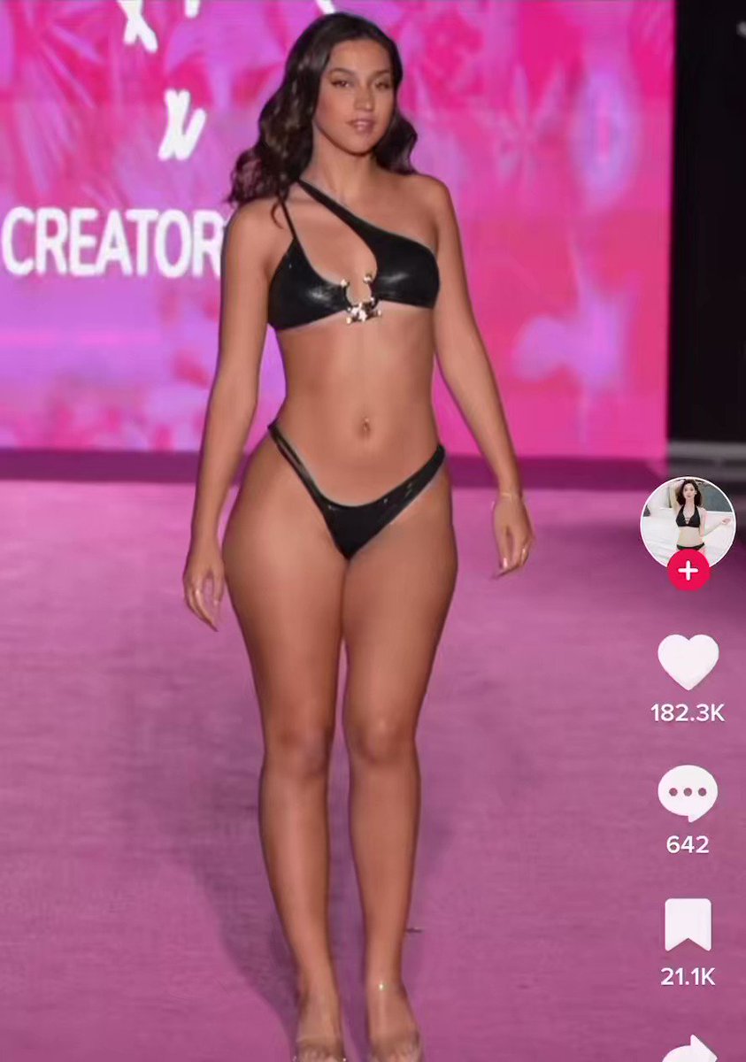 Gái xinh mặc đồ thiếu vải TikTok bikini - 1
