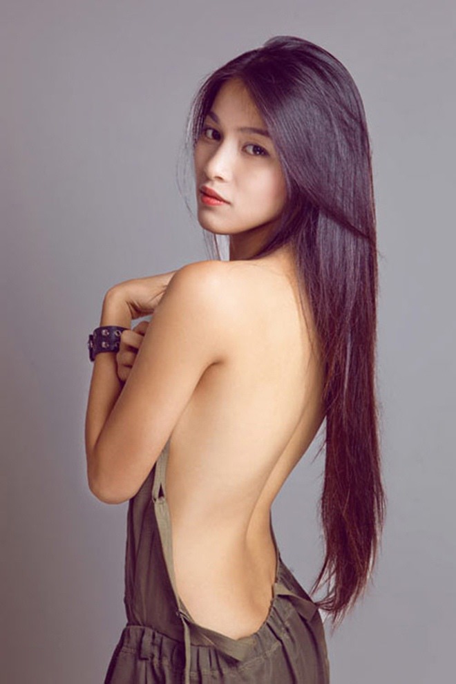 Ảnh gái xinh lưng trần - 3