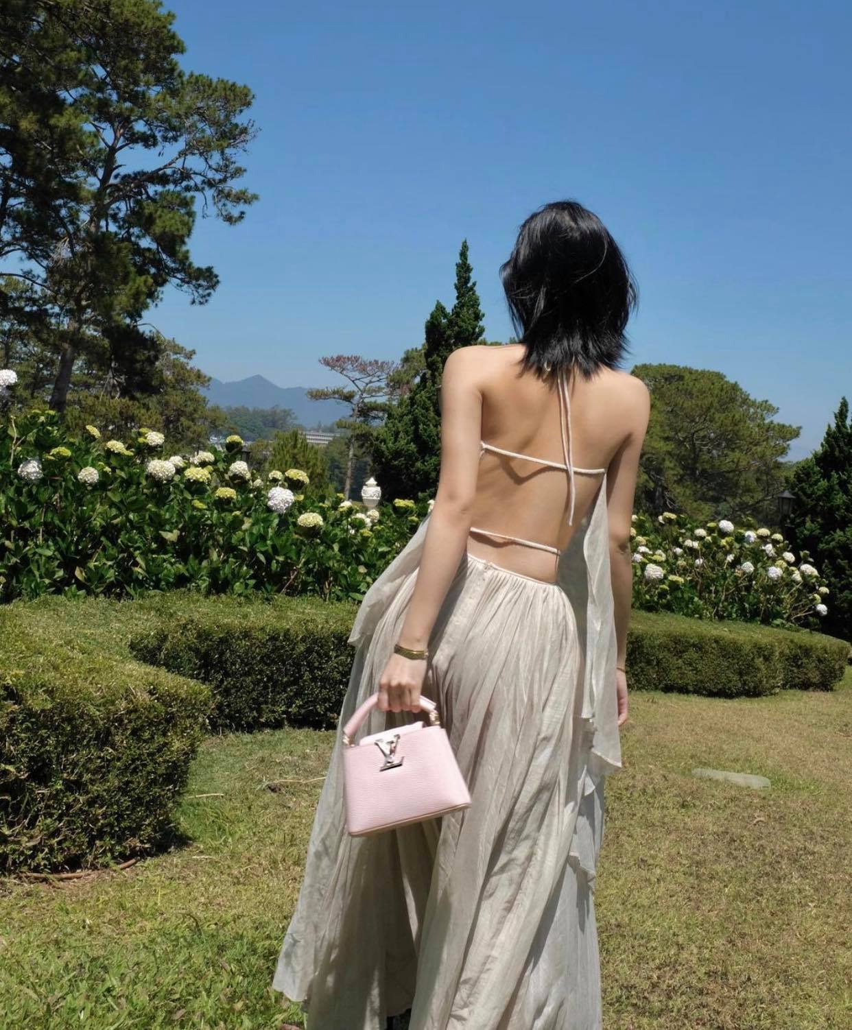 Ảnh gái xinh lưng trần - 6