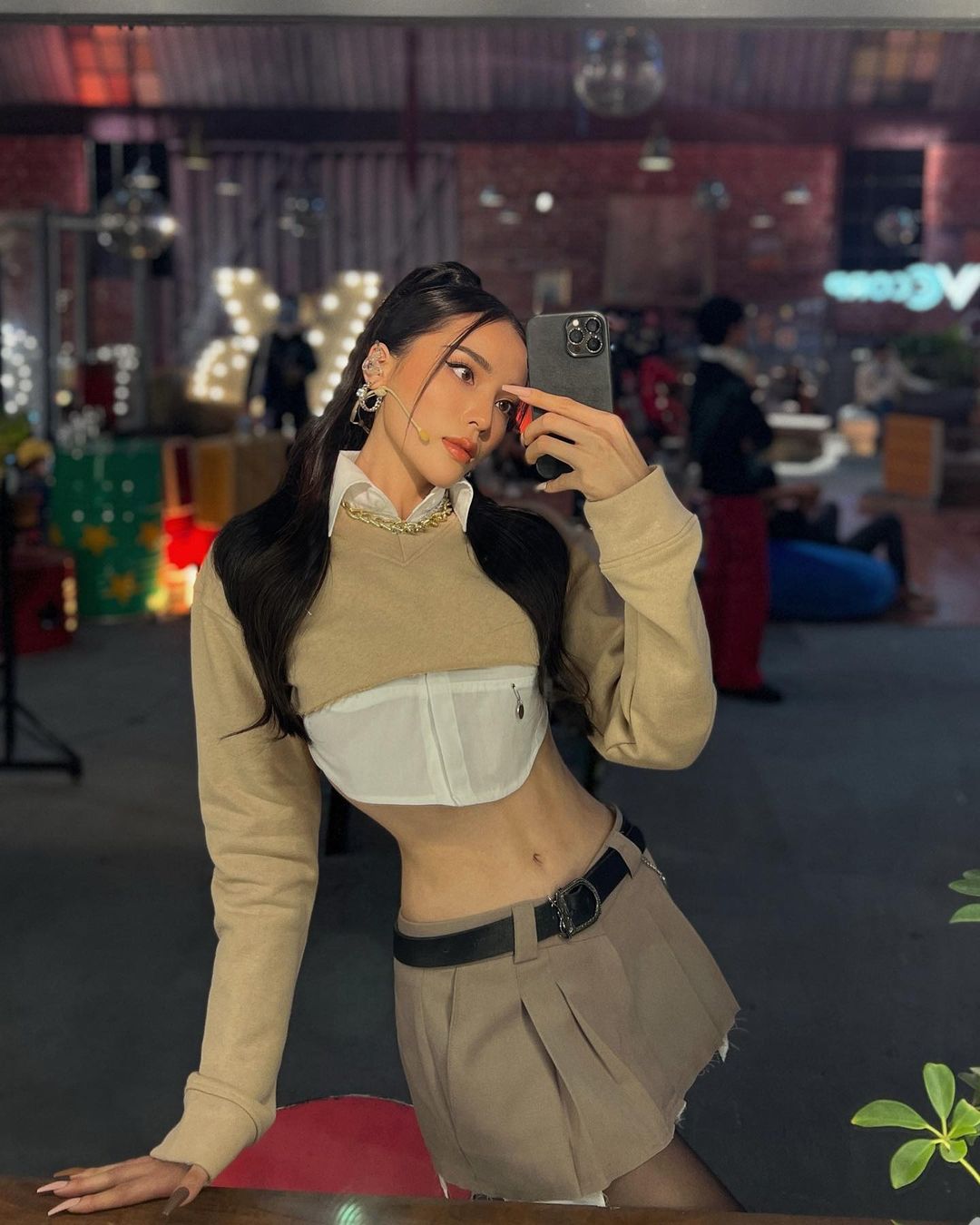 Ảnh eo thon chụp gương - 12