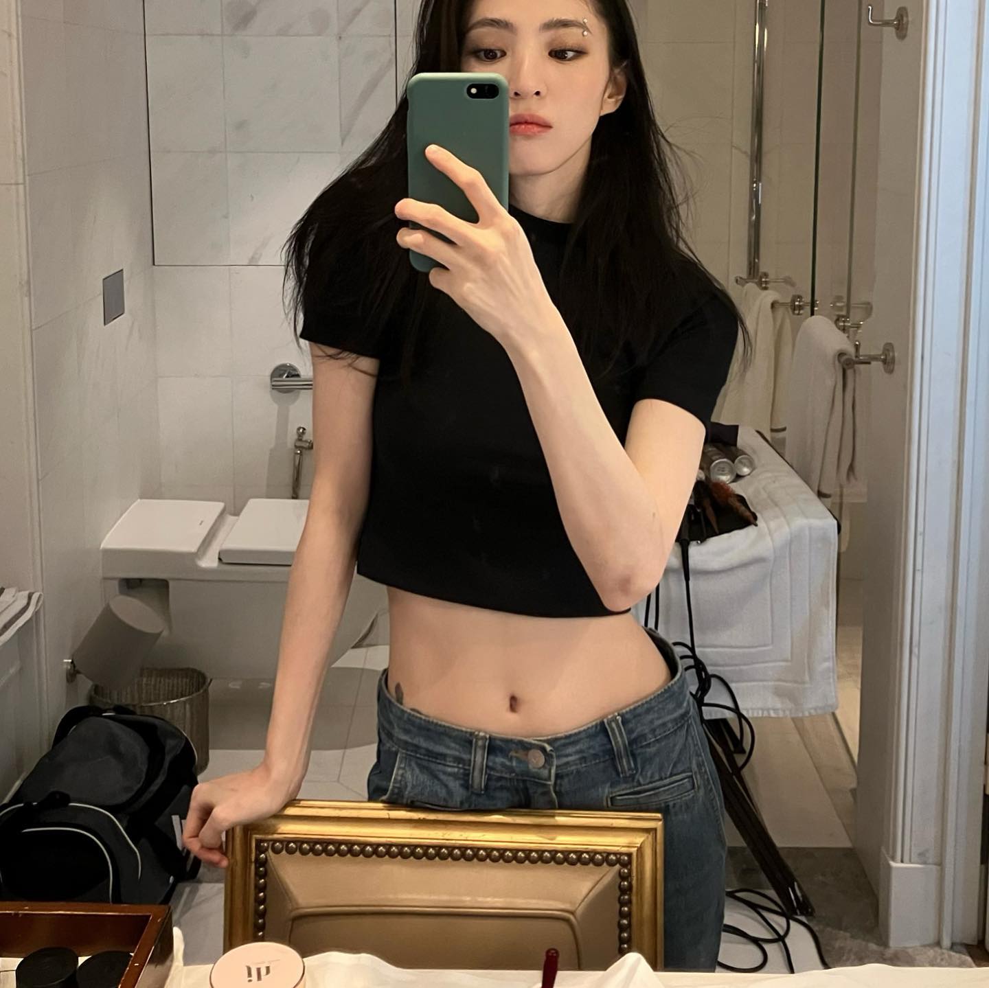 Ảnh eo thon chụp gương - 13