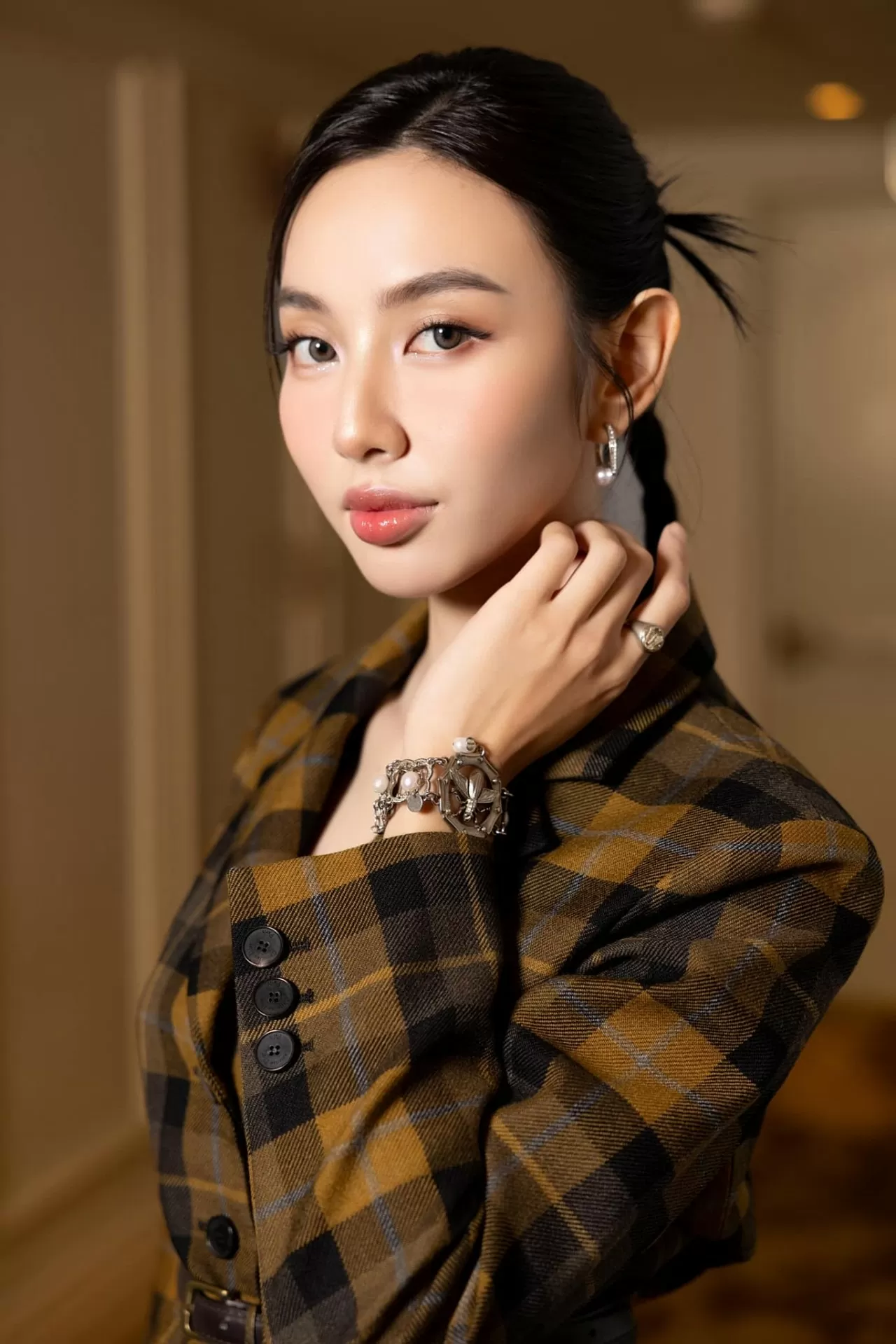 Nguyễn Thúc Thùy Tiên - 15