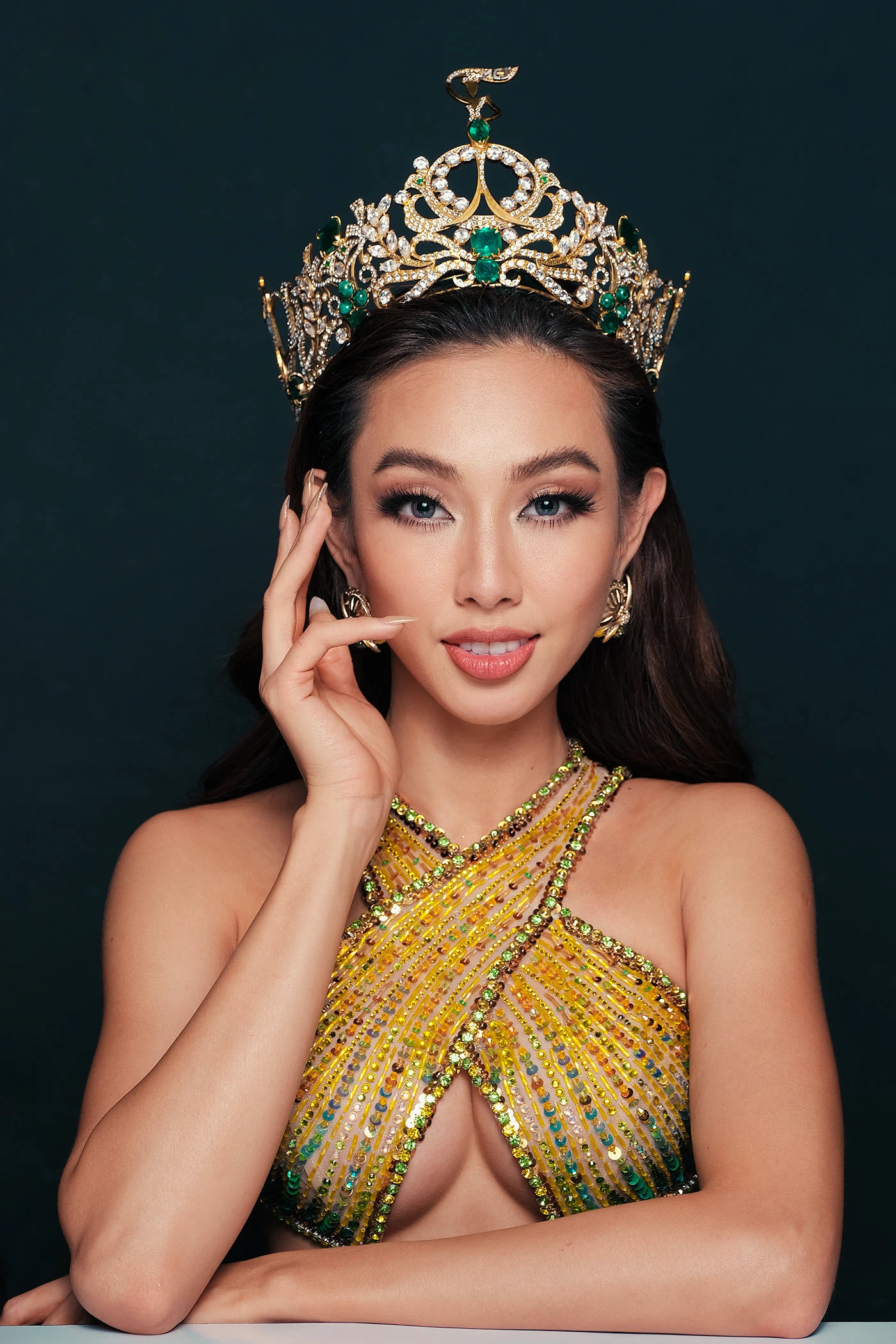 Nguyễn Thúc Thùy Tiên - 20