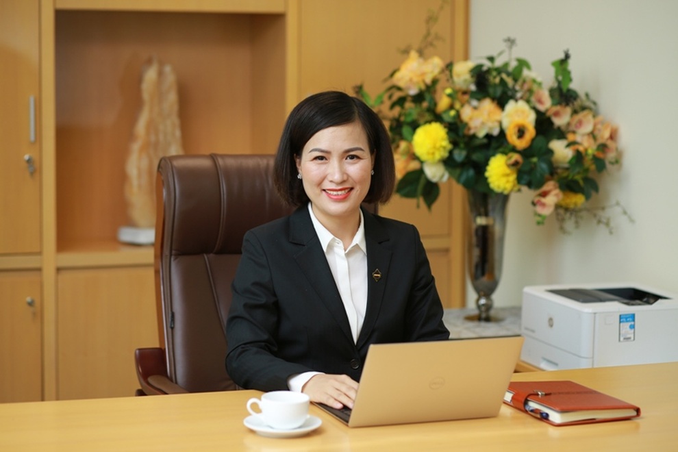 Ảnh gái xinh nhân viên văn phòng - 20
