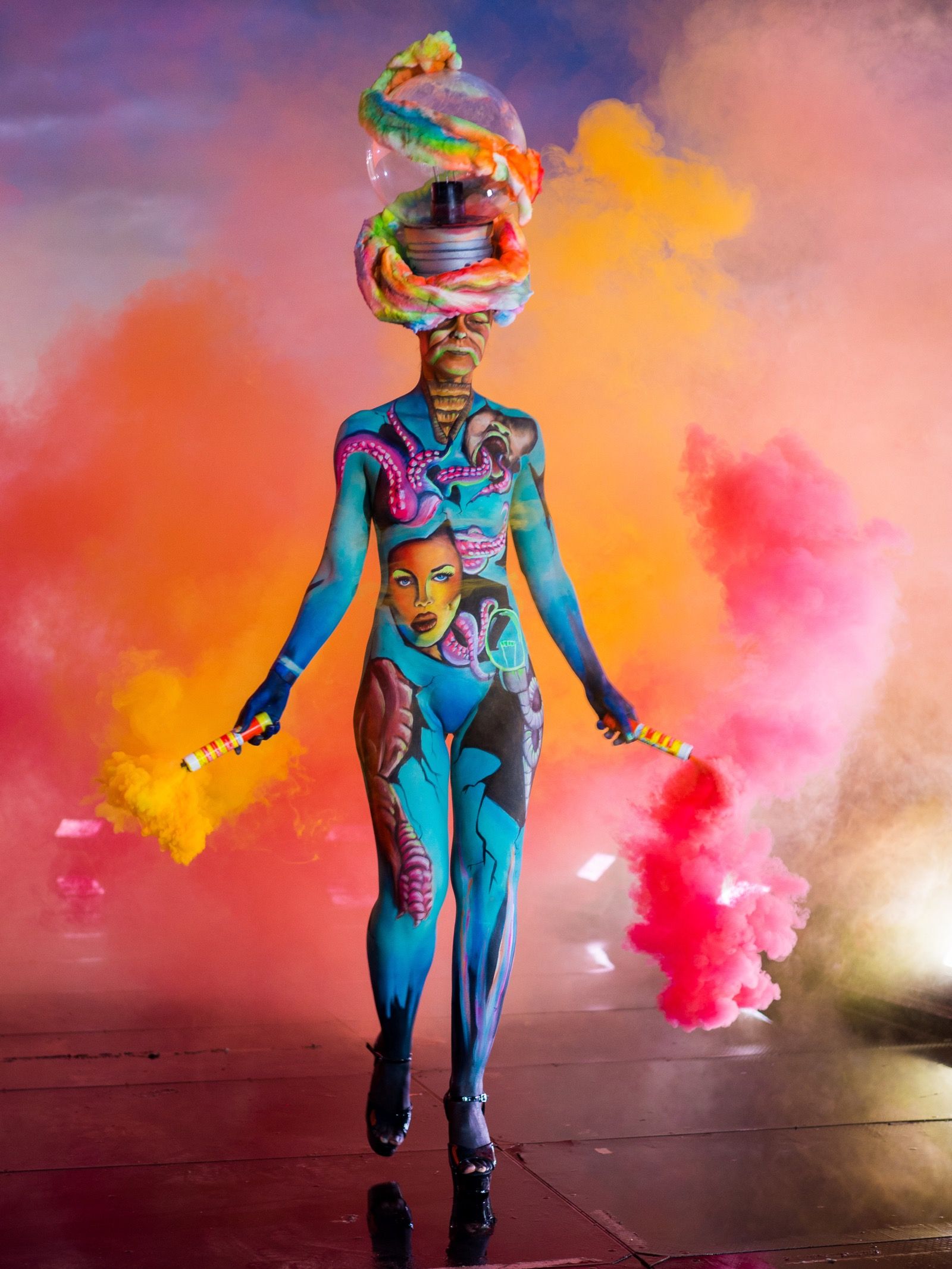 Ảnh gái xinh body painting - 20