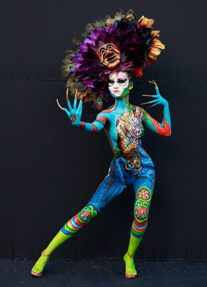 Ảnh gái xinh body painting - 22