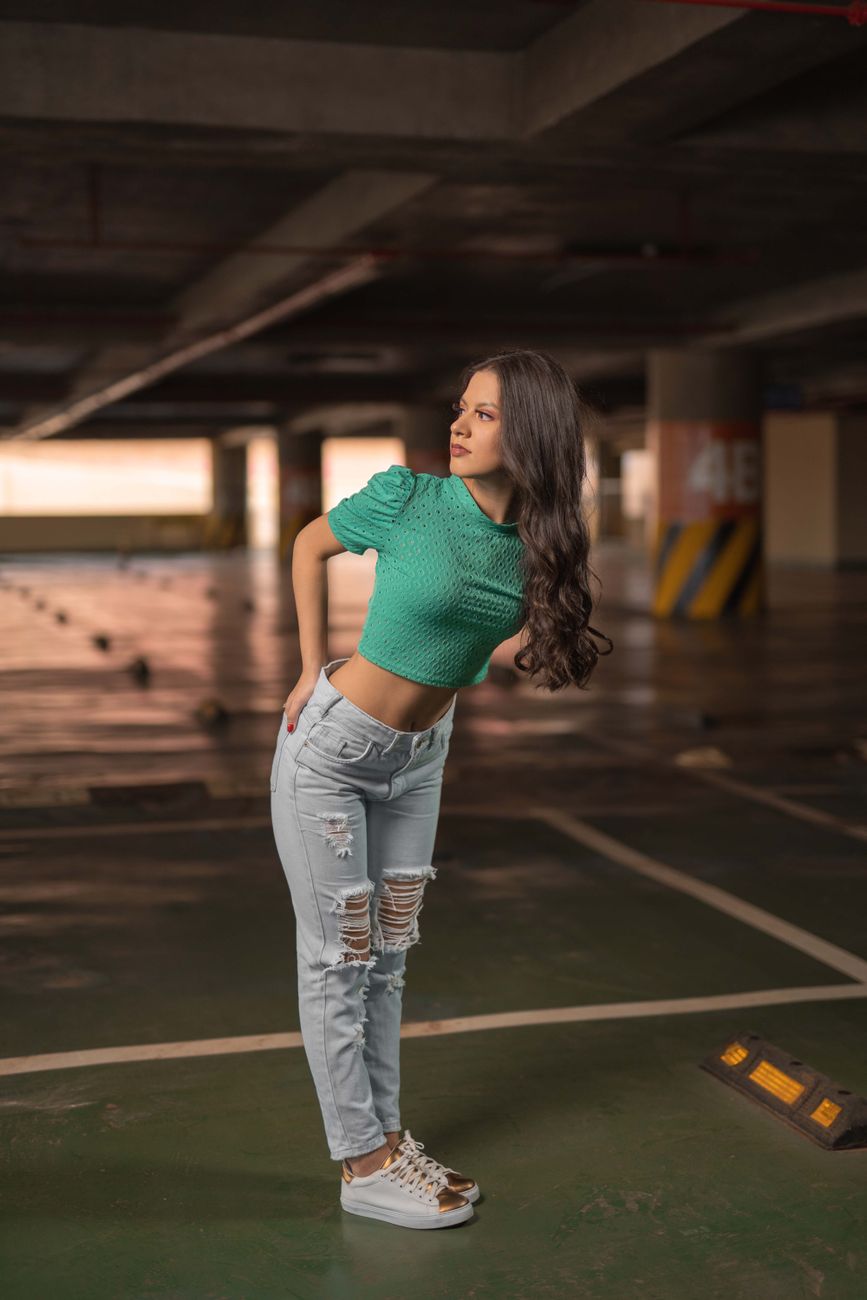ảnh gái xinh mặc croptop nghệ thuật — ảnh 9